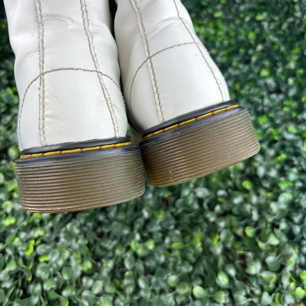 DR.MARTENS 1460 LACE UP BOOTS SIZE 2 Kids